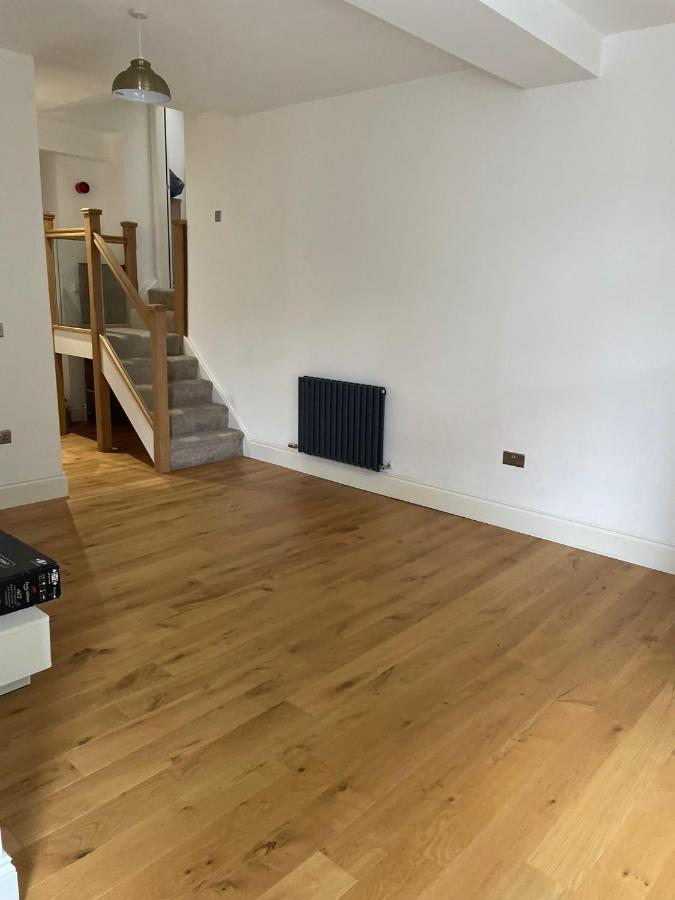 City Centre 1 Bed Sleeps 4 H5 Кингстън ъпон Хъл Екстериор снимка