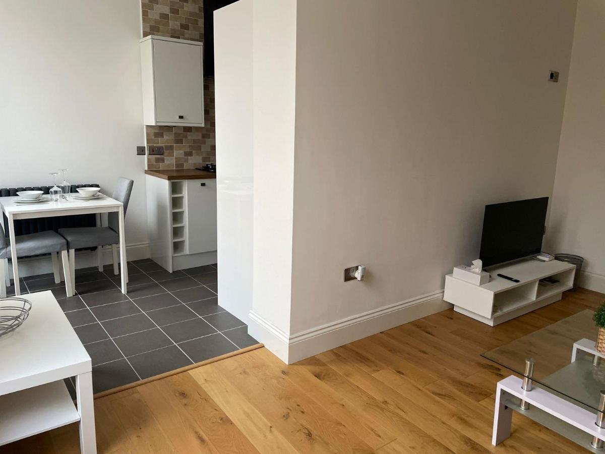 City Centre 1 Bed Sleeps 4 H5 Кингстън ъпон Хъл Екстериор снимка